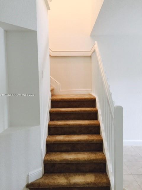 ISLANDS AT DORAL 1ST ADDN - Residential Lease