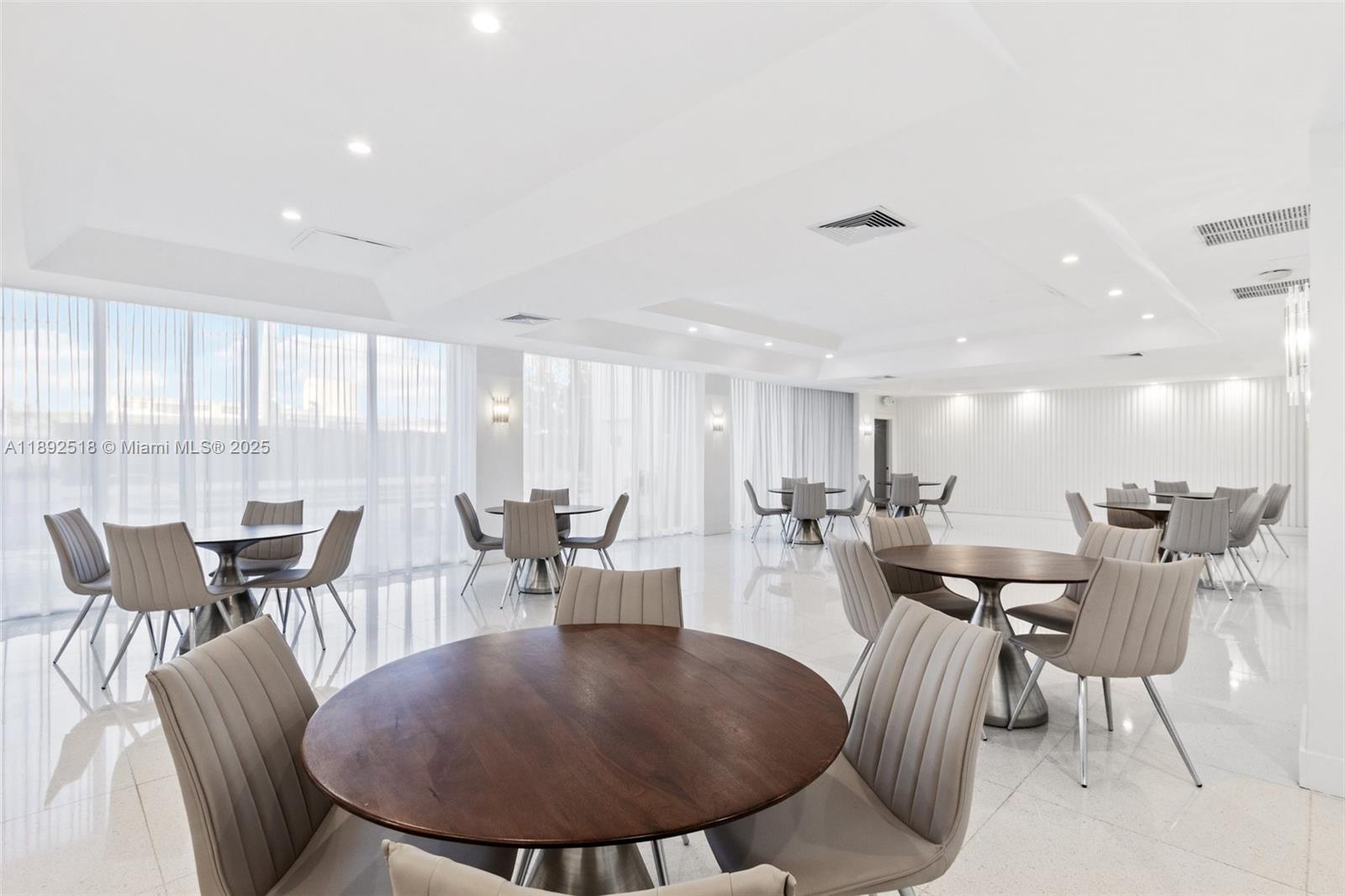 OCEAN PARK CONDO - Residential Lease