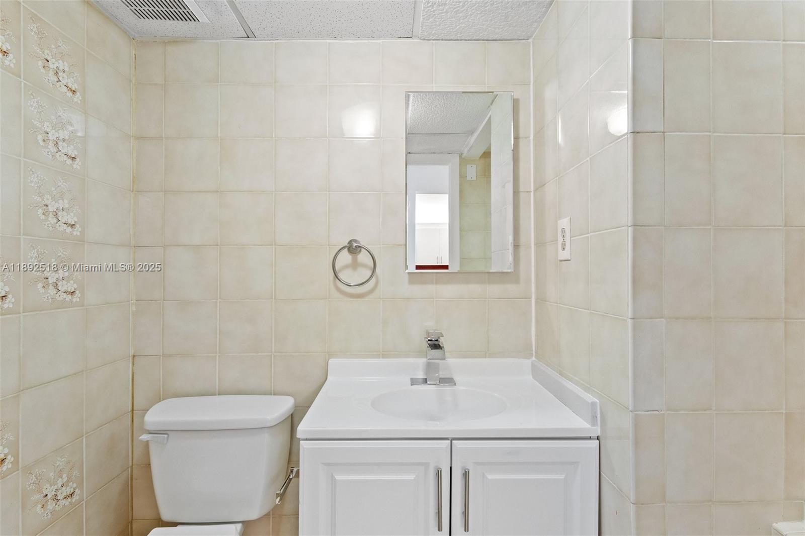 OCEAN PARK CONDO - Residential Lease