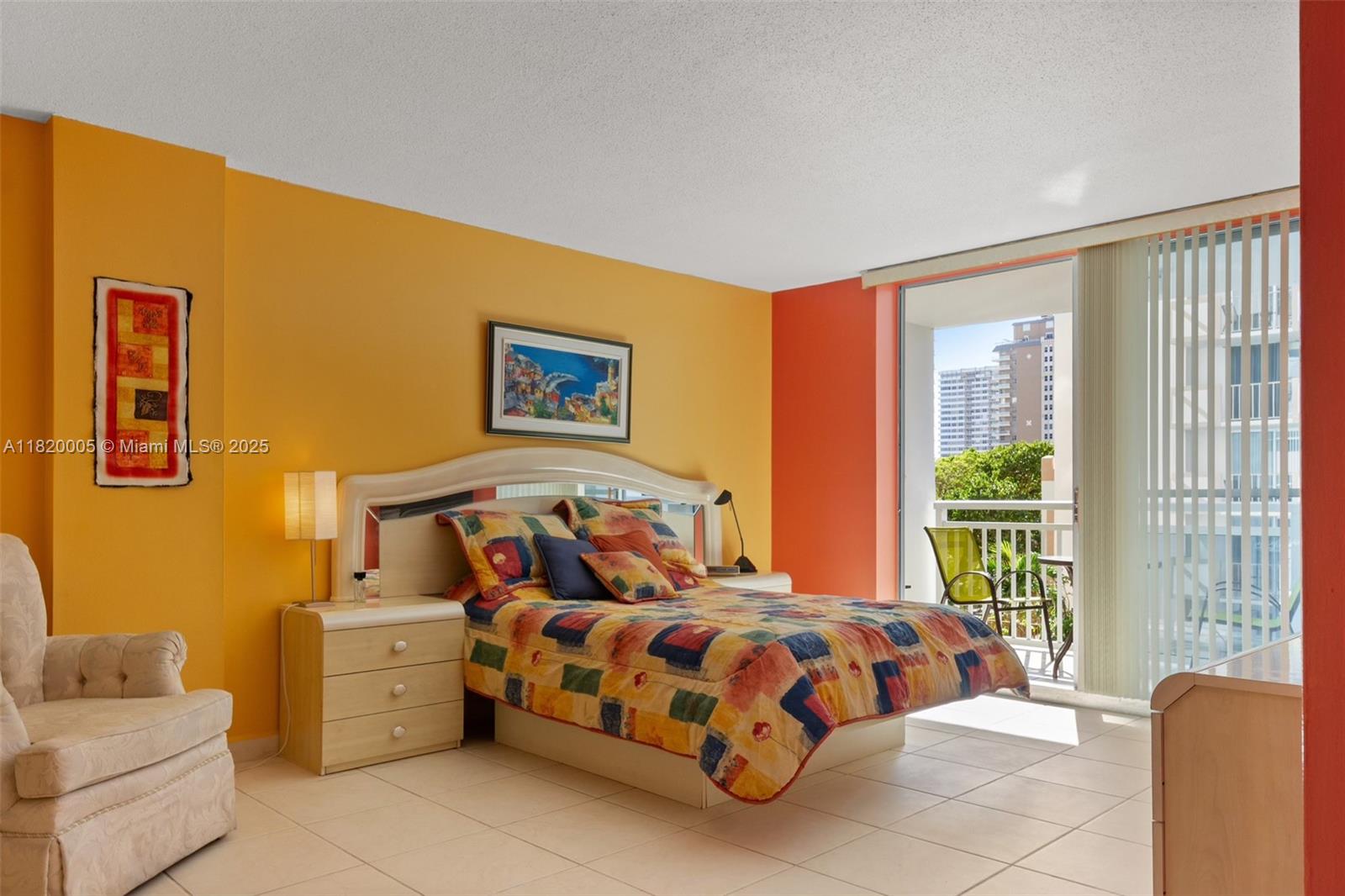 PLAZA TOWERS SOUTH CONDO - Residential