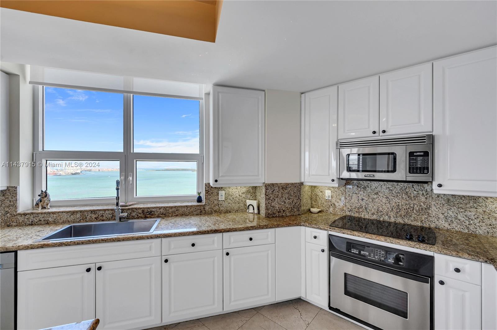 THREE TEQUESTA POINT COND - Residential