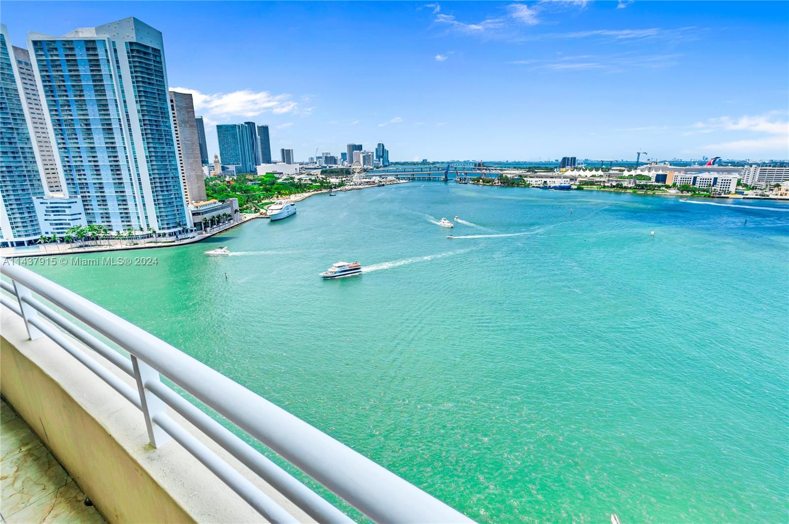 THREE TEQUESTA POINT COND - Residential