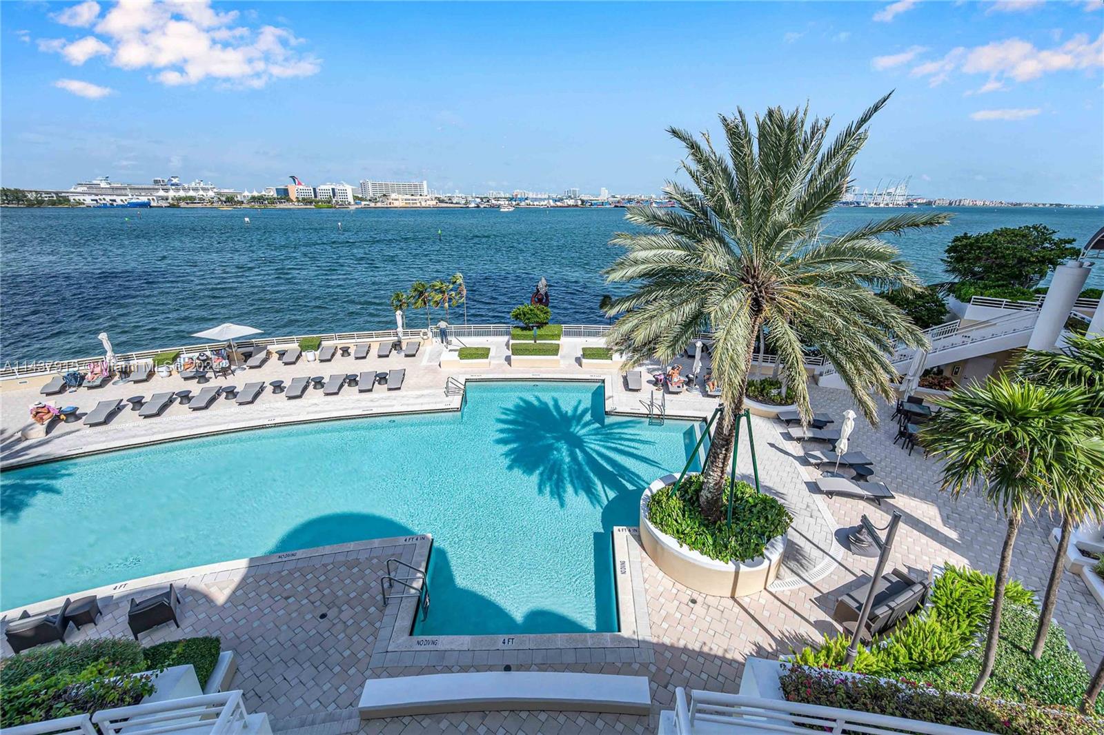 THREE TEQUESTA POINT COND - Residential