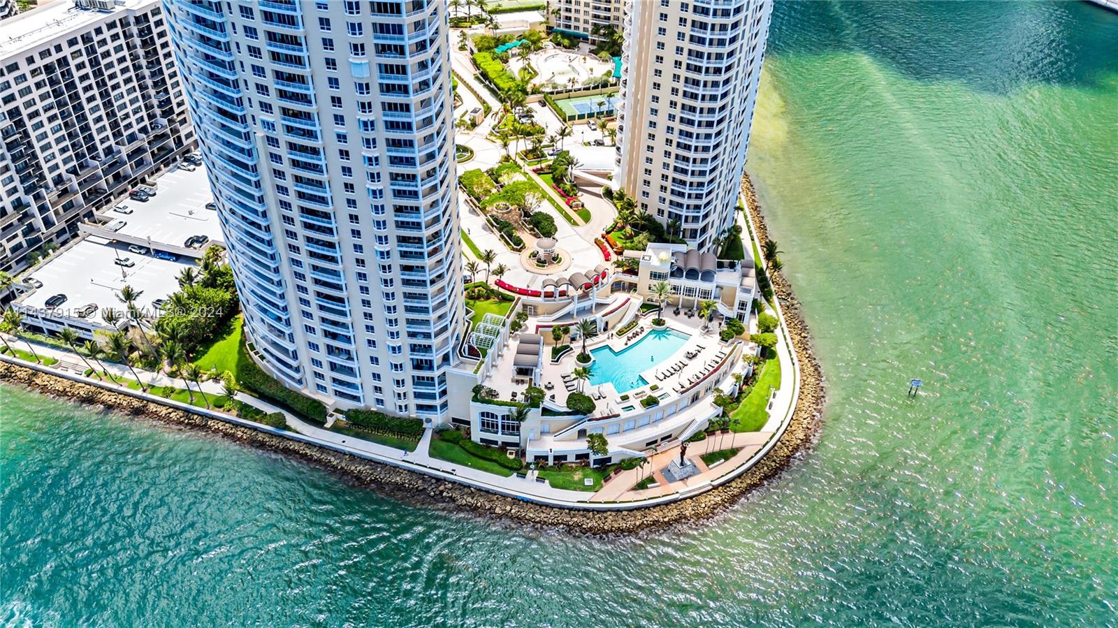 THREE TEQUESTA POINT COND - Residential