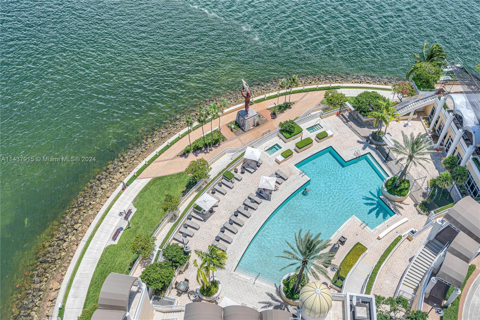 THREE TEQUESTA POINT COND - Residential