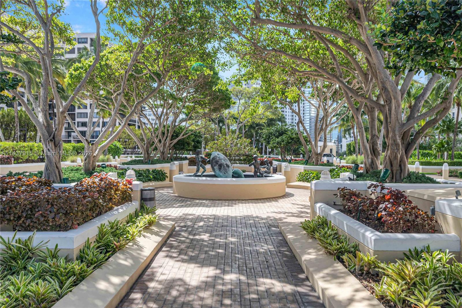 THREE TEQUESTA POINT COND - Residential