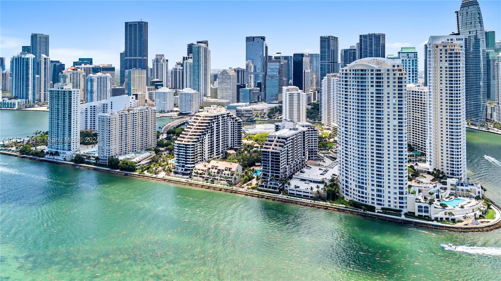 THREE TEQUESTA POINT COND - Residential