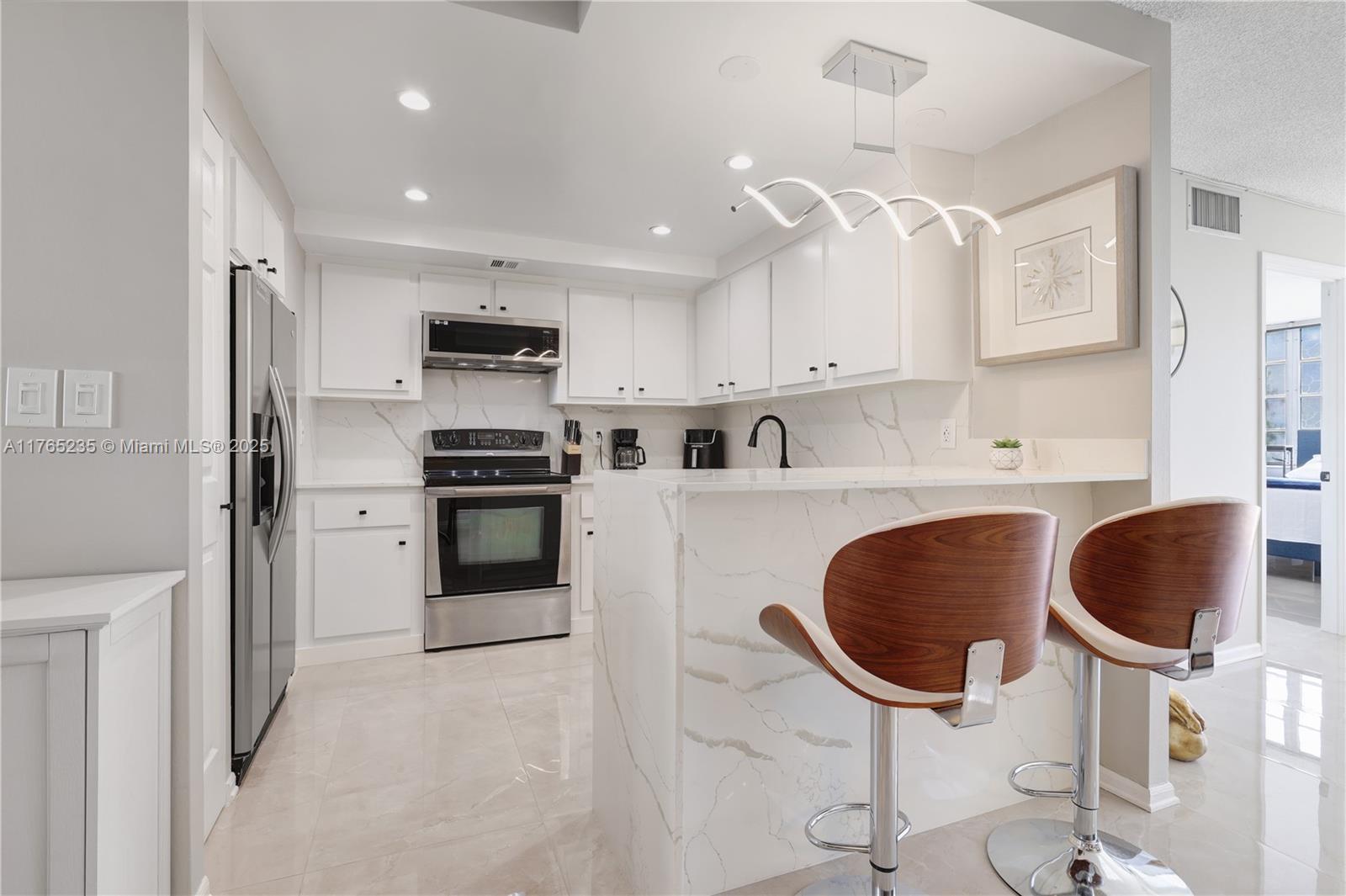 Rental Property at 7011 Environ Blvd 000, Lauderhill, Miami-Dade County, Florida - Bedrooms: 2 
Bathrooms: 2  - $2,475 MO.