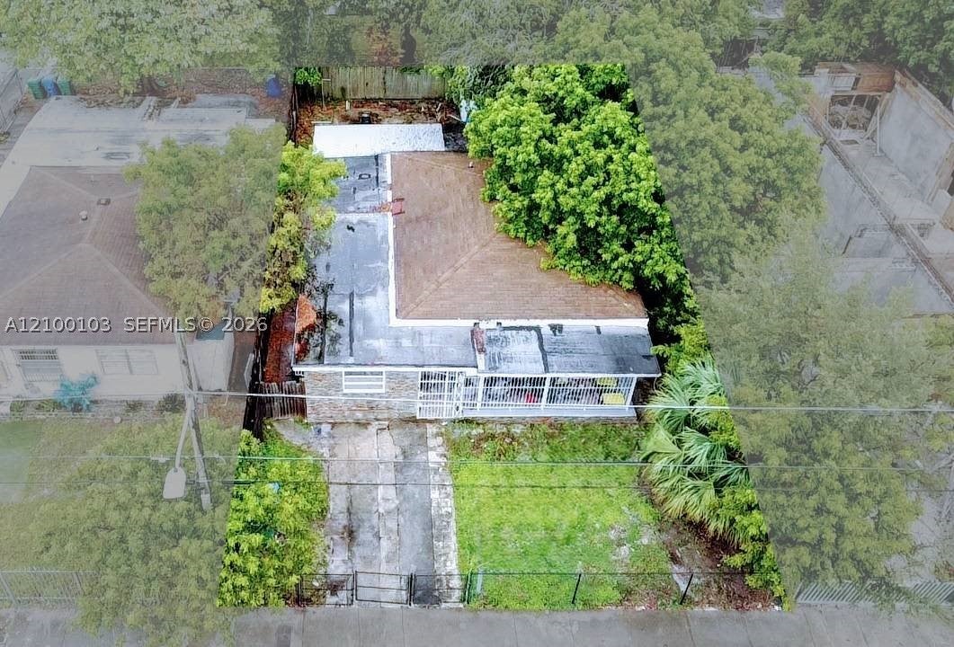 1085 NW 25th St