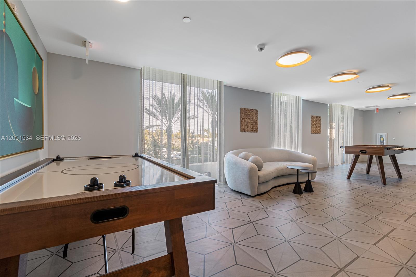 TOWN OF MODELO (DANIA) B- - Residential Lease