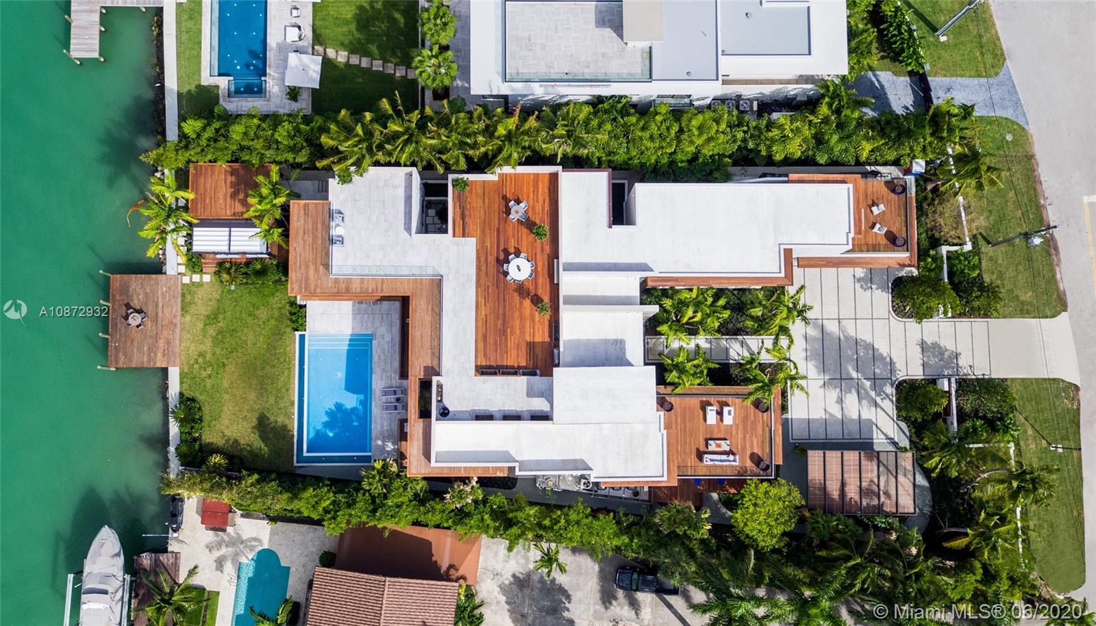 LA GORCE GOLF SUB - Residential