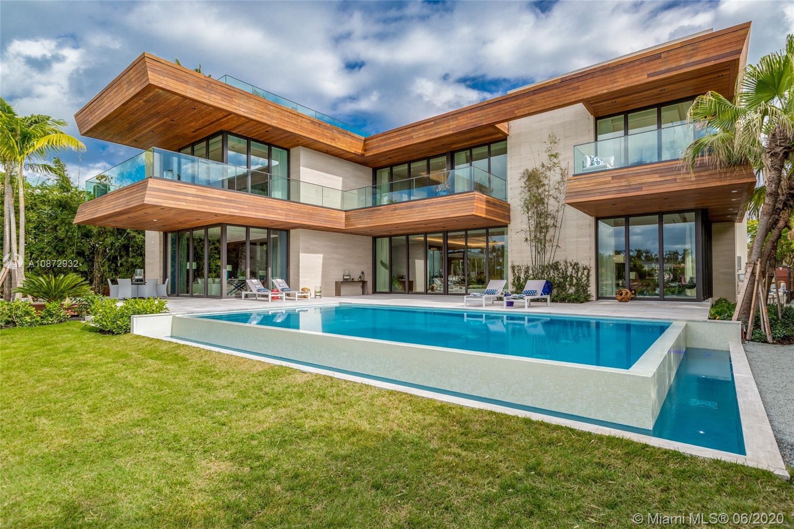 LA GORCE GOLF SUB - Residential