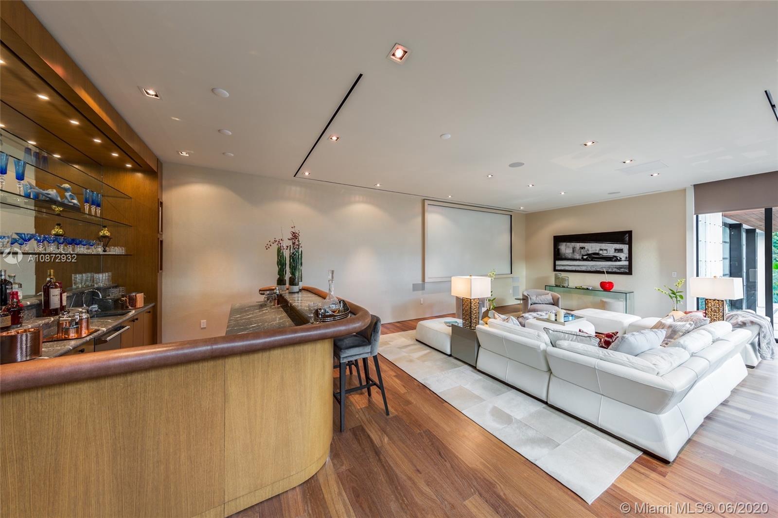 LA GORCE GOLF SUB - Residential