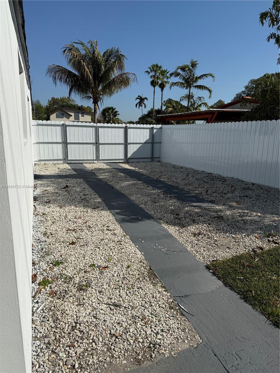 TROPICAL ESTATES 1ST ADDN - Residential