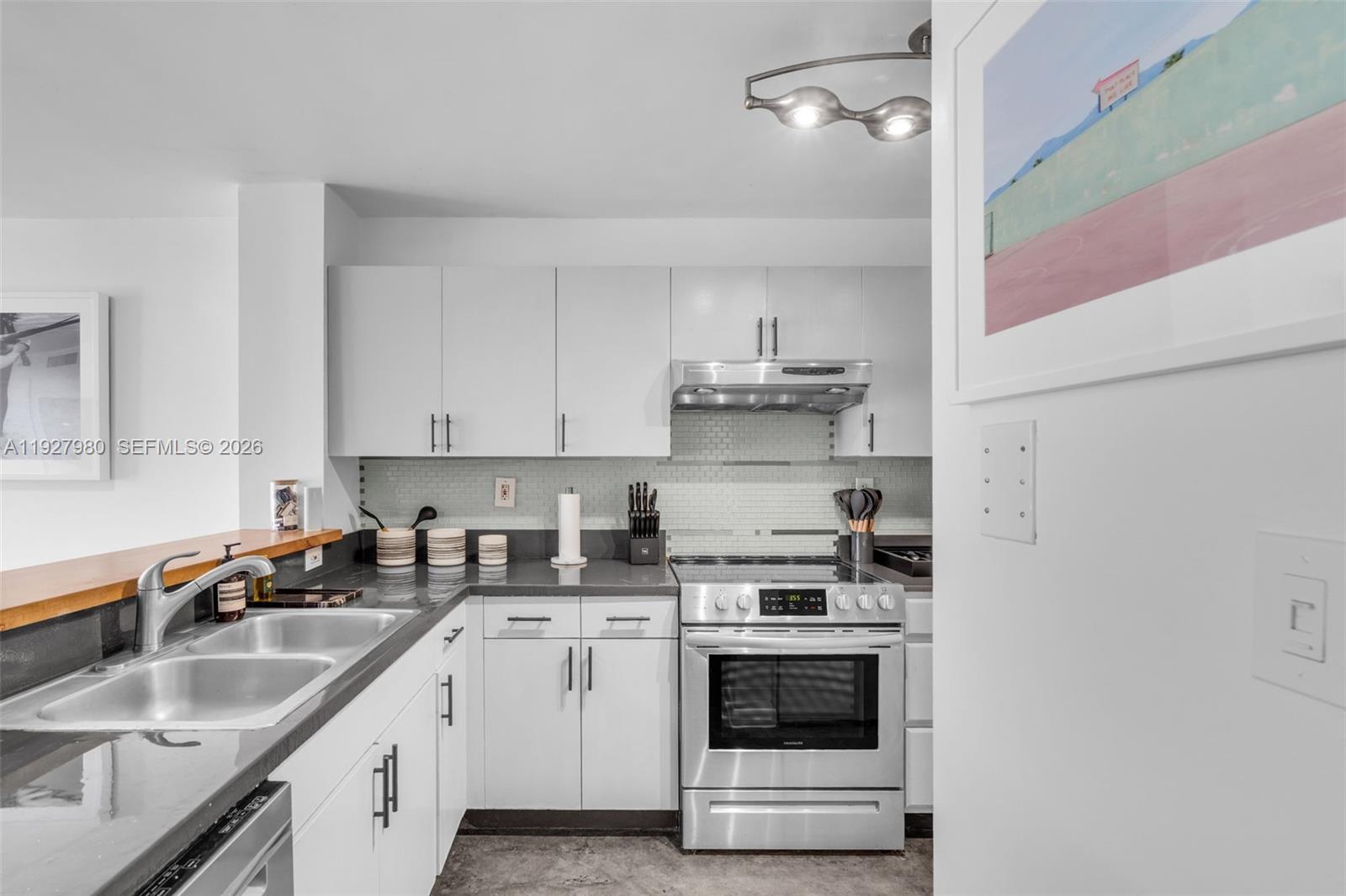 THE SAILS CONDO - Residential