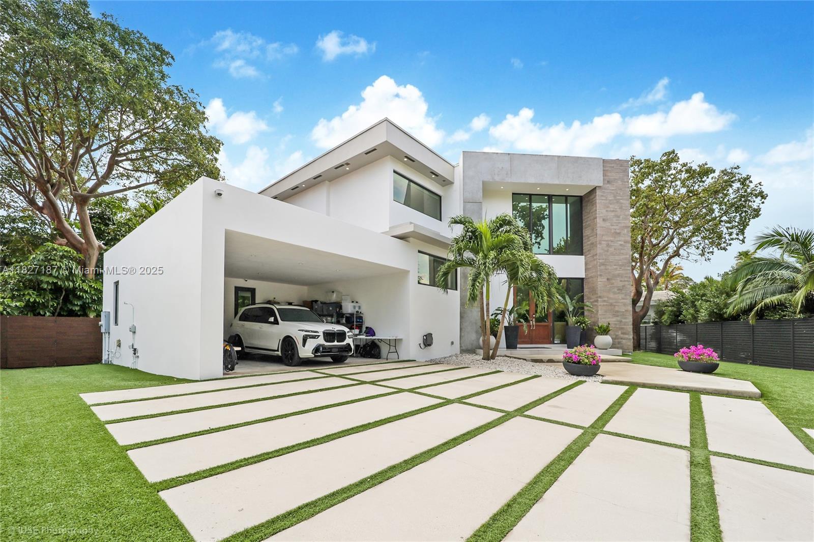 56 Samana Dr