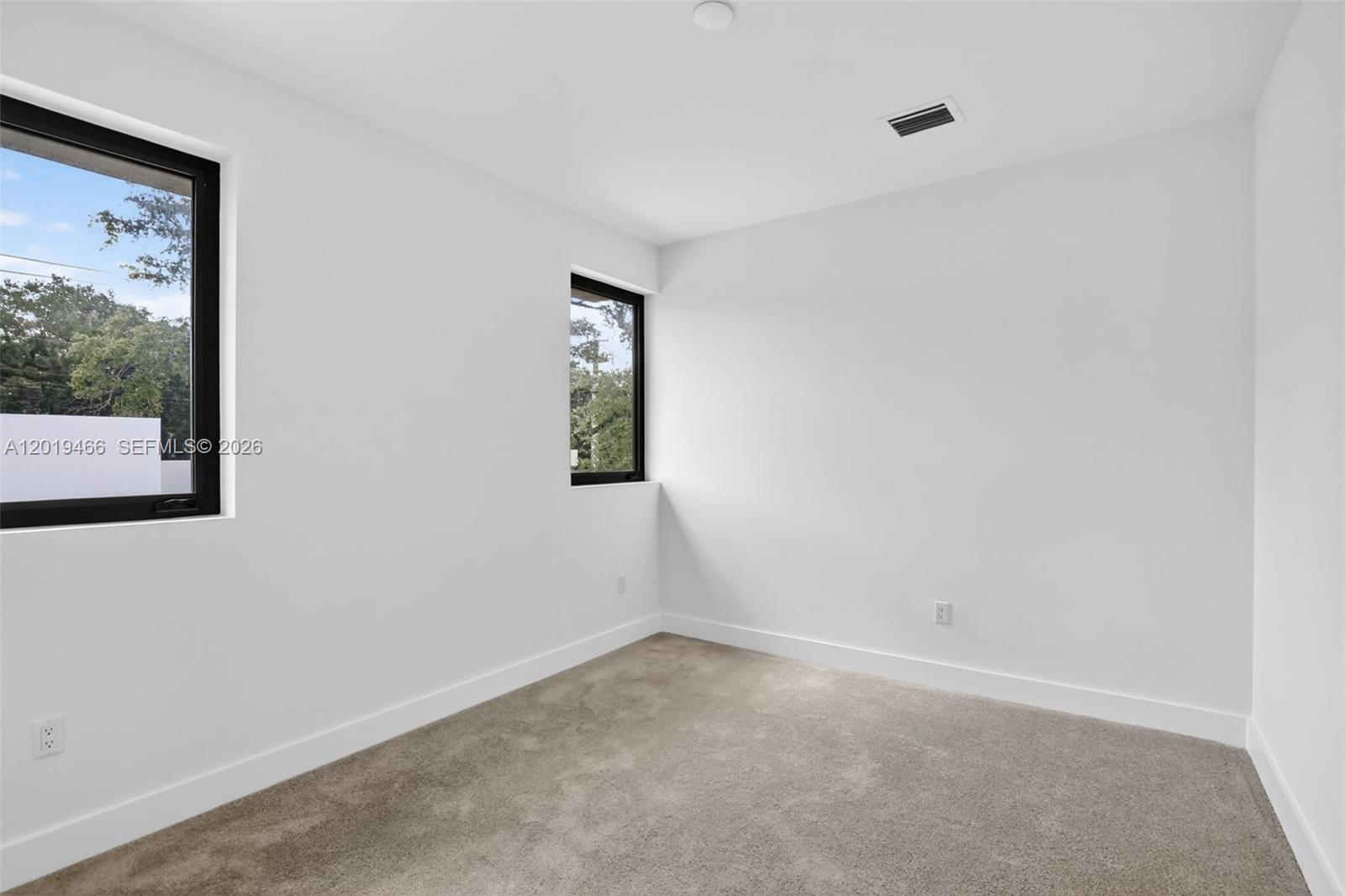 OAKS PLACE - Residential