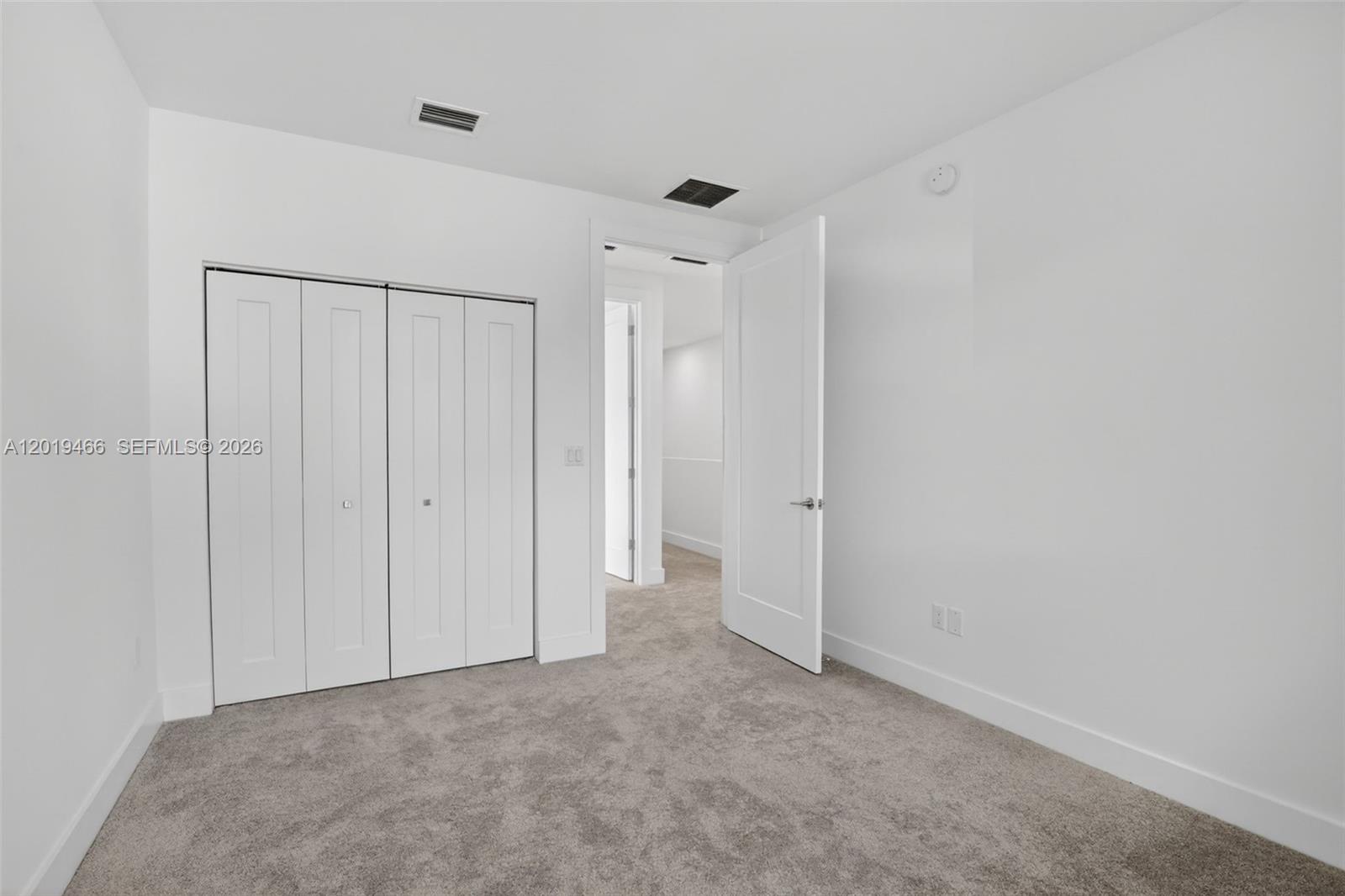 OAKS PLACE - Residential