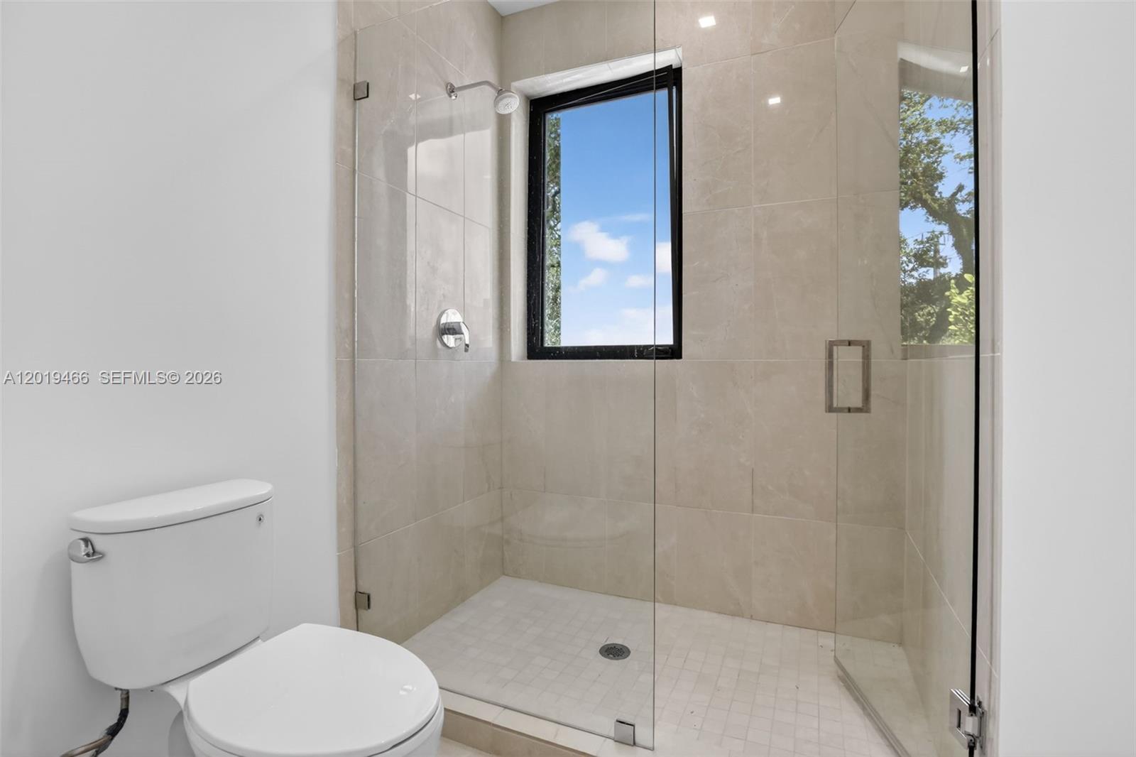OAKS PLACE - Residential