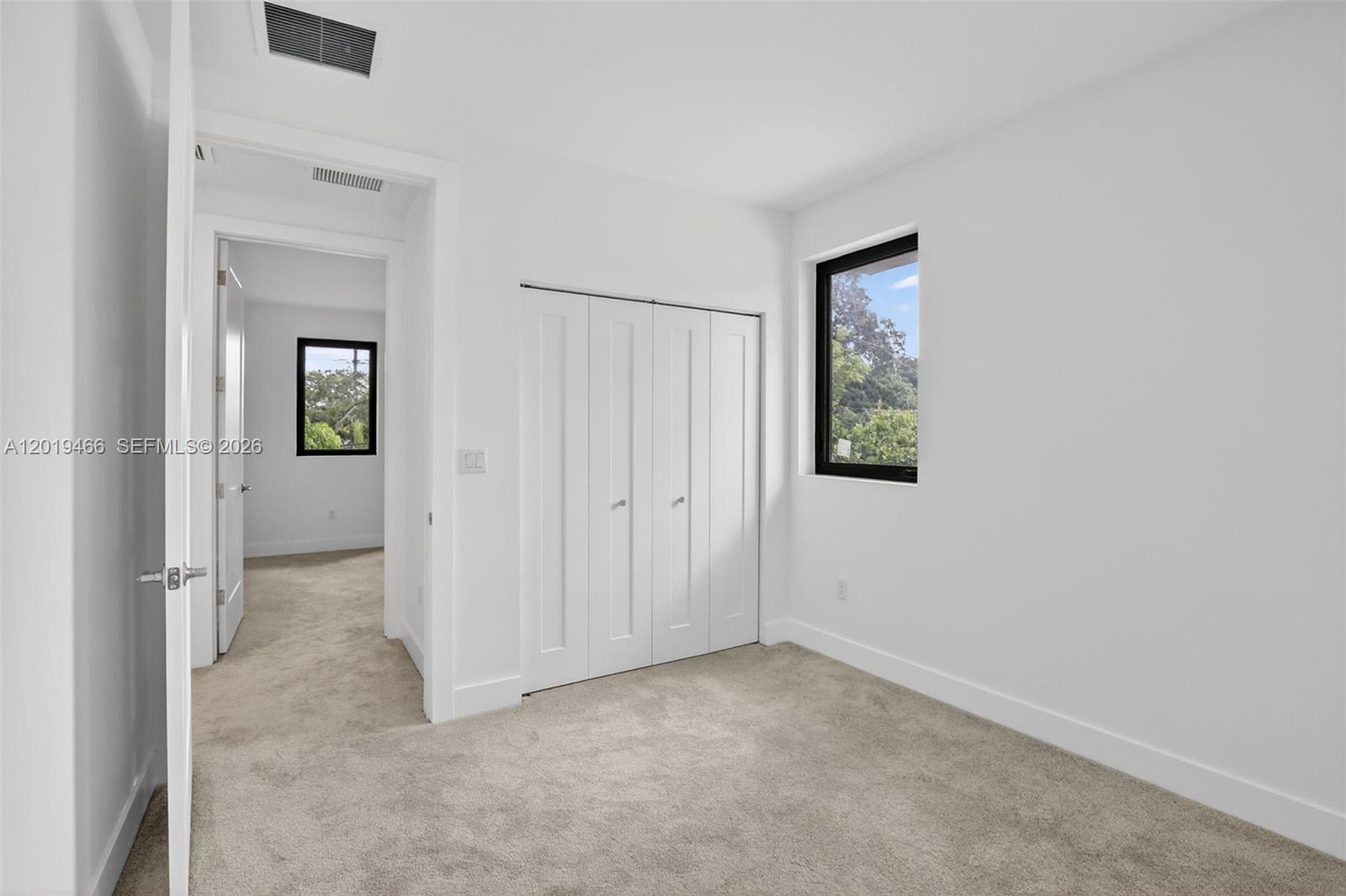 OAKS PLACE - Residential