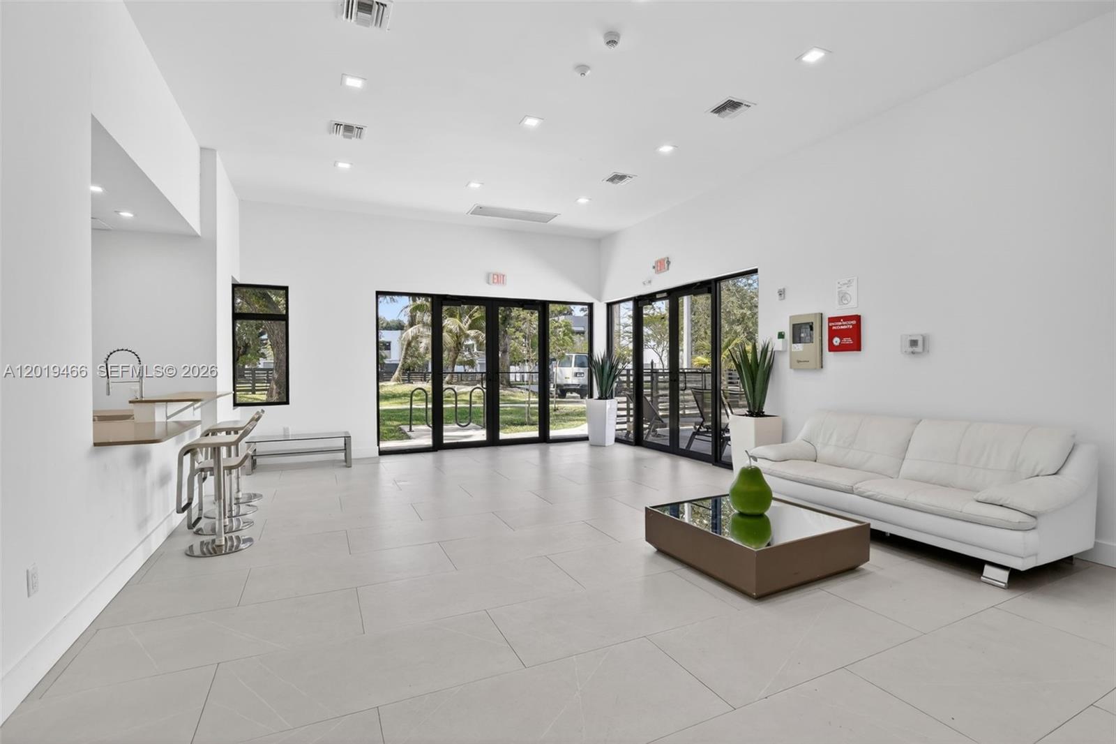 OAKS PLACE - Residential