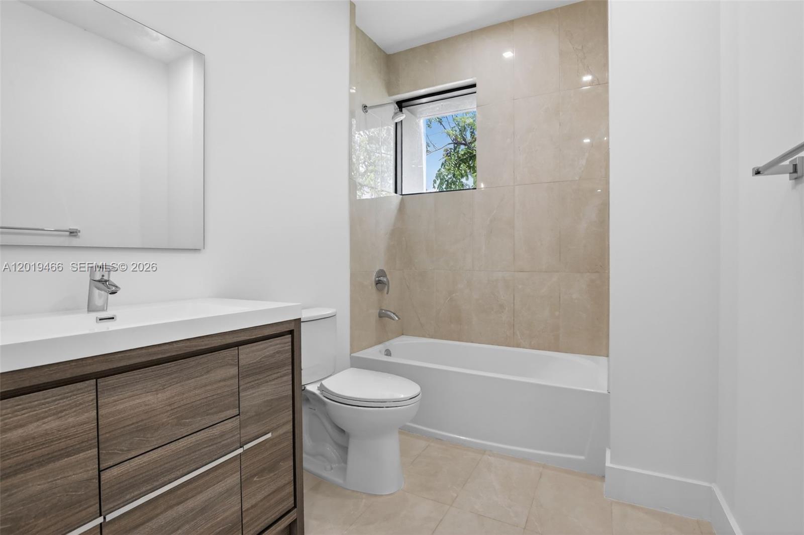 OAKS PLACE - Residential
