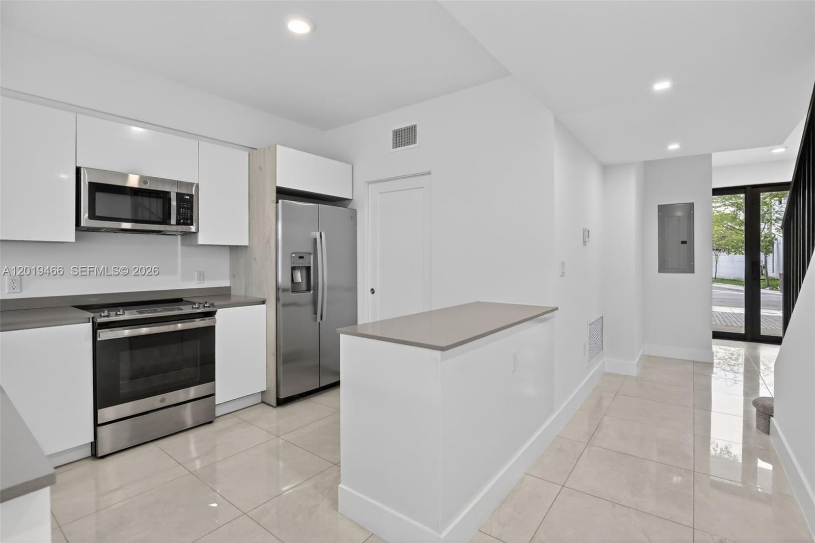 OAKS PLACE - Residential