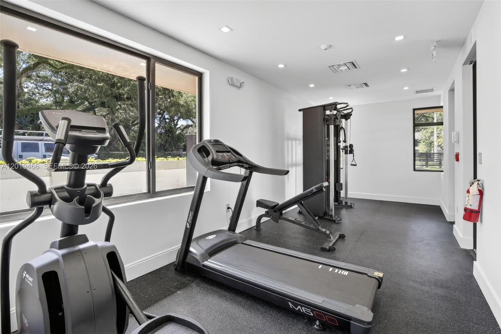 OAKS PLACE - Residential