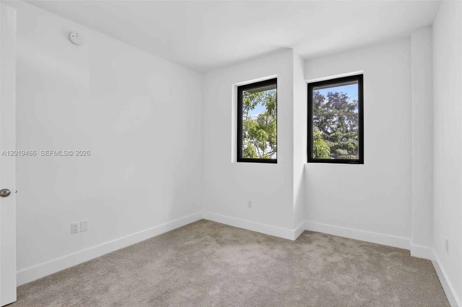 OAKS PLACE - Residential