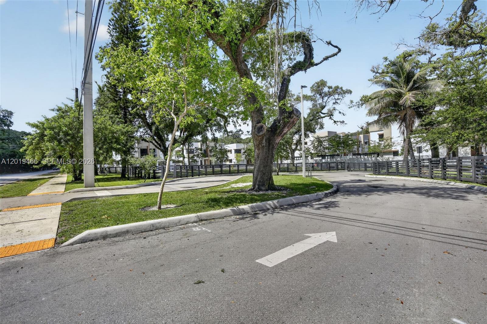 OAKS PLACE - Residential