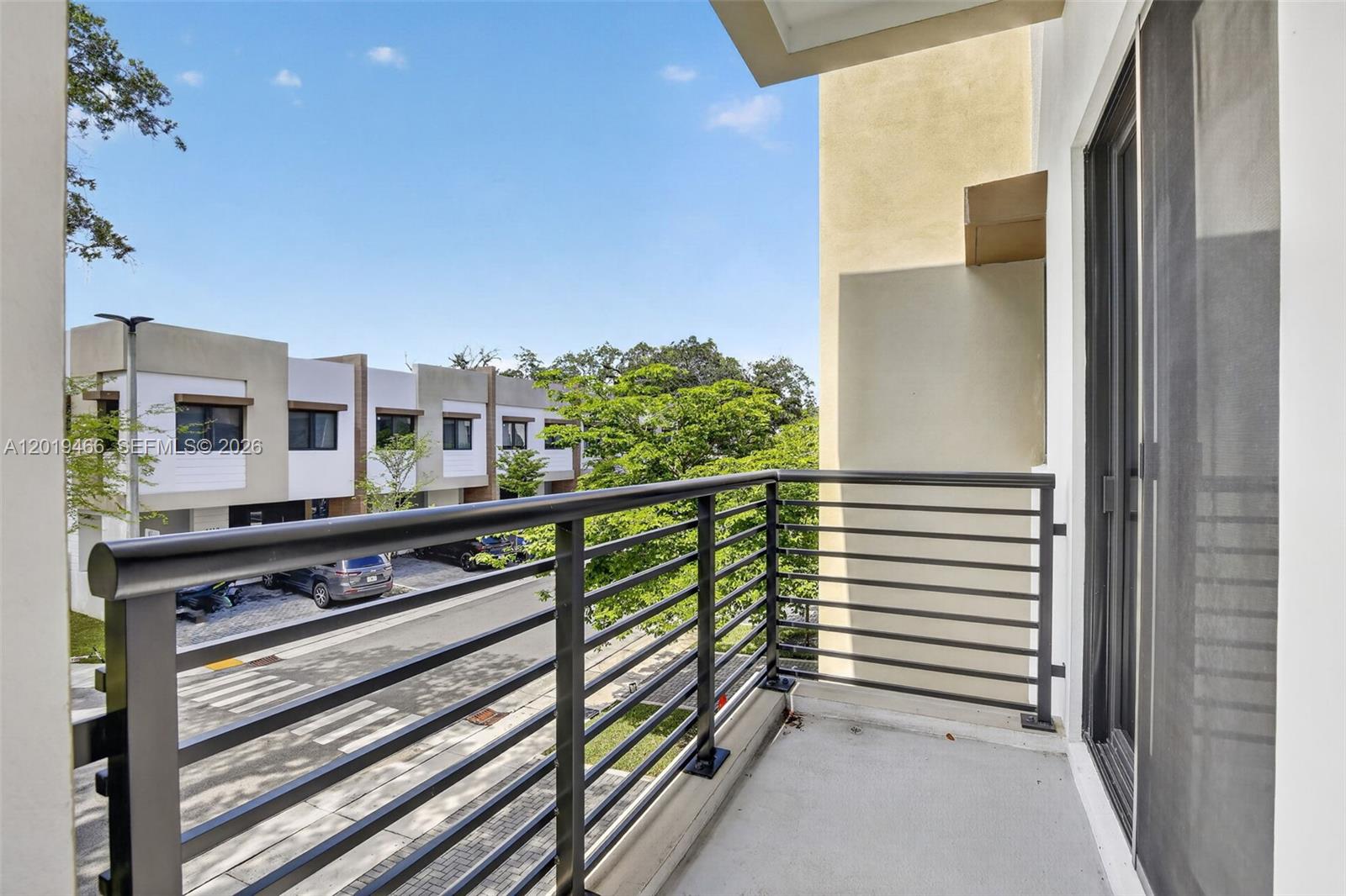 OAKS PLACE - Residential