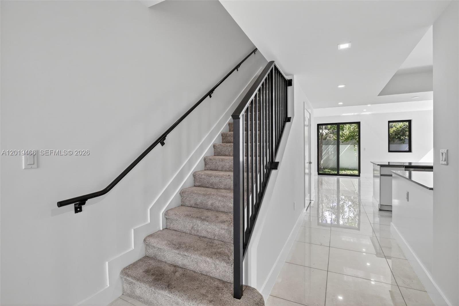 OAKS PLACE - Residential