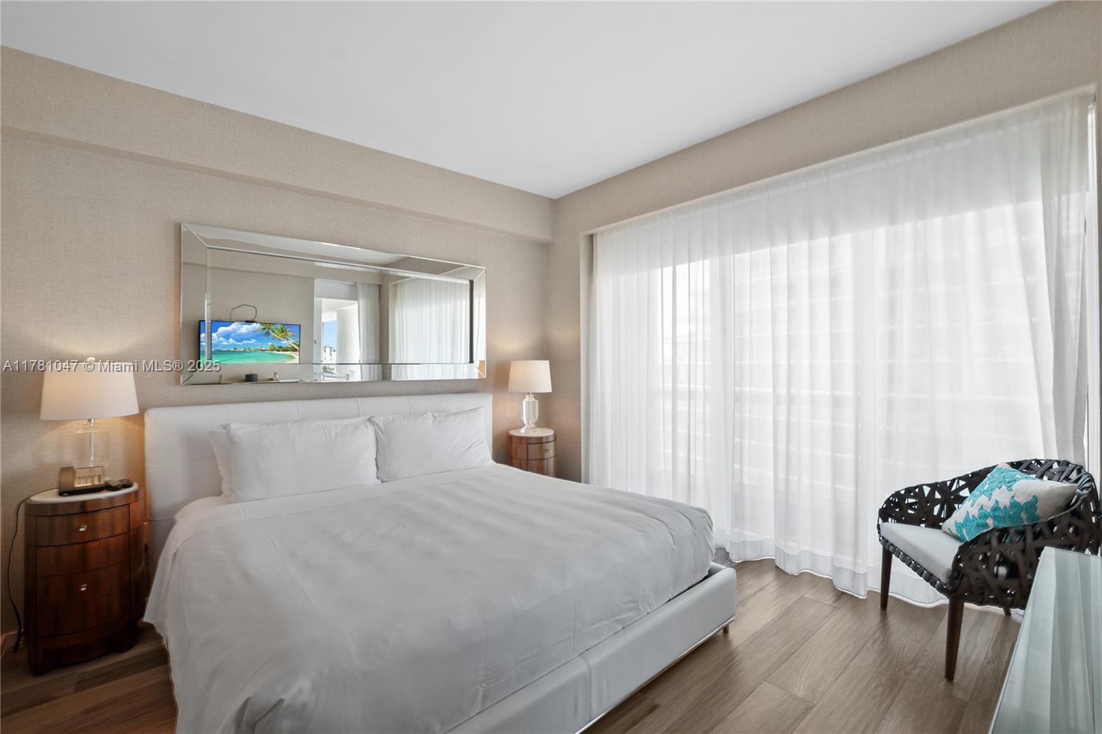 551 FLB CONDOMINIUM HOTEL - Residential