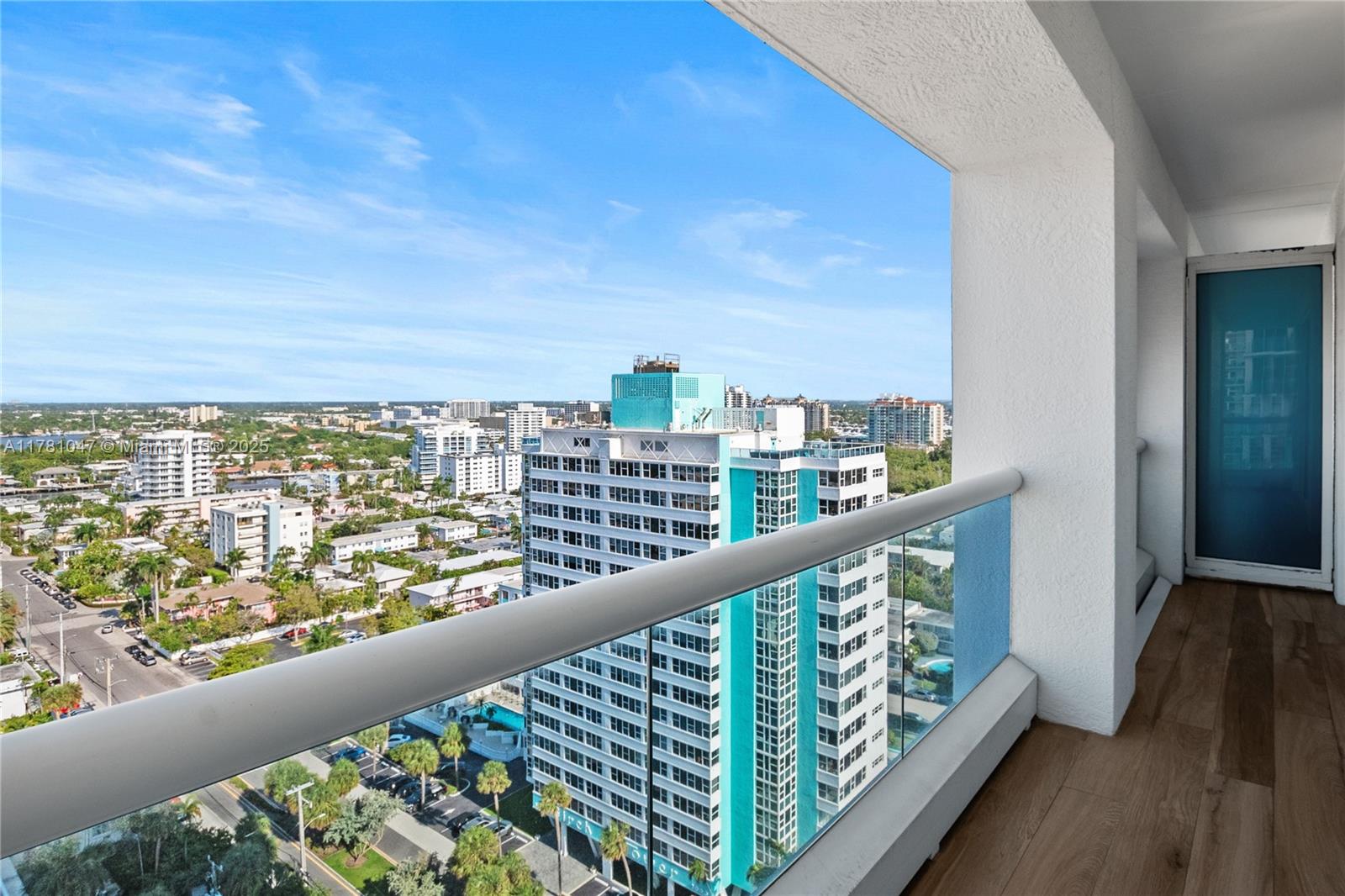 551 FLB CONDOMINIUM HOTEL - Residential