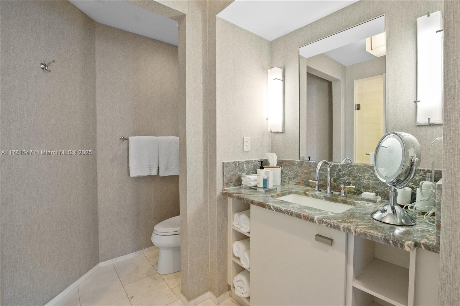 551 FLB CONDOMINIUM HOTEL - Residential