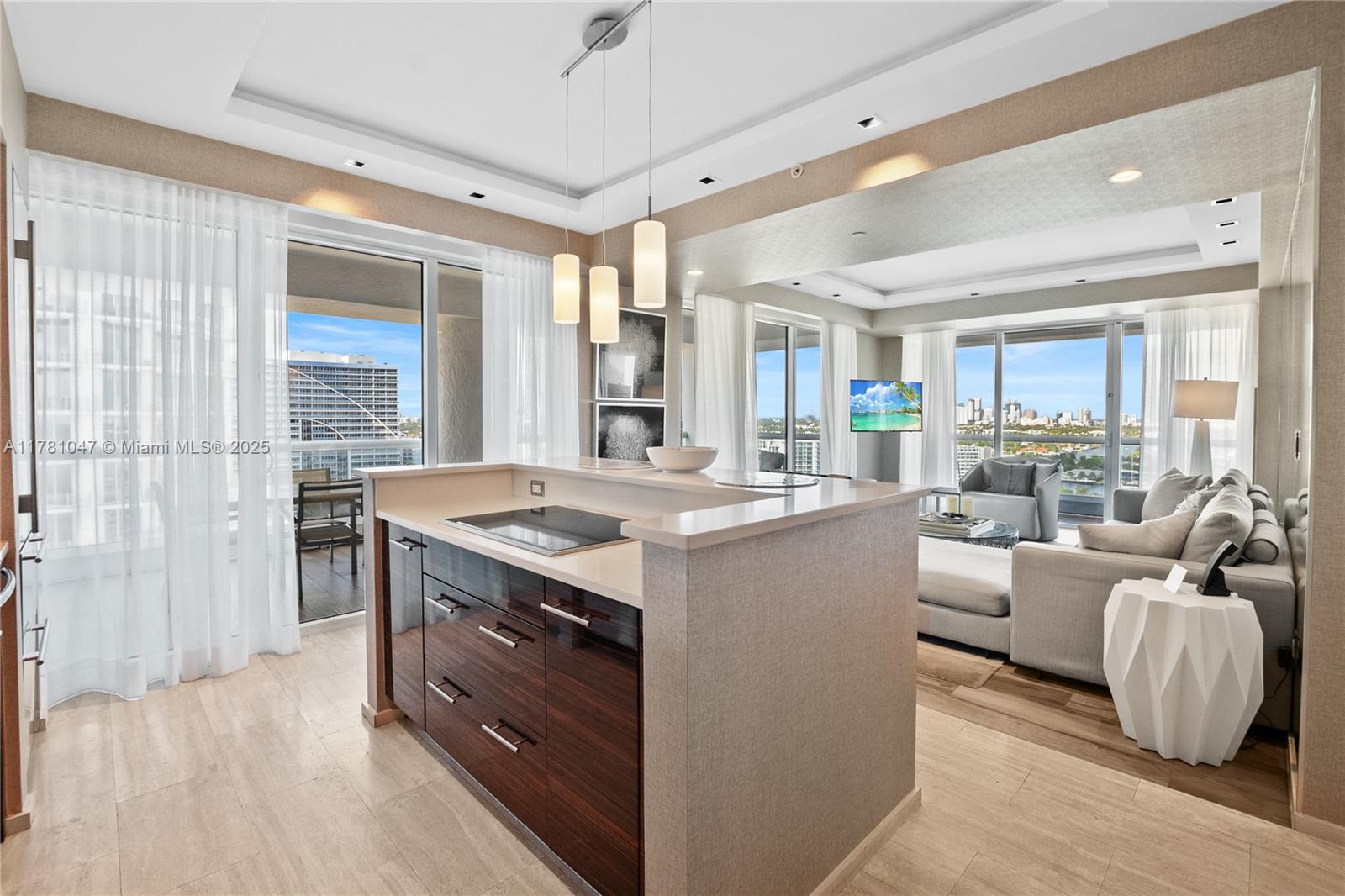 551 FLB CONDOMINIUM HOTEL - Residential