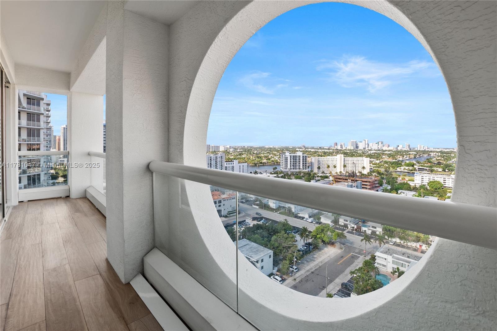 551 FLB CONDOMINIUM HOTEL - Residential