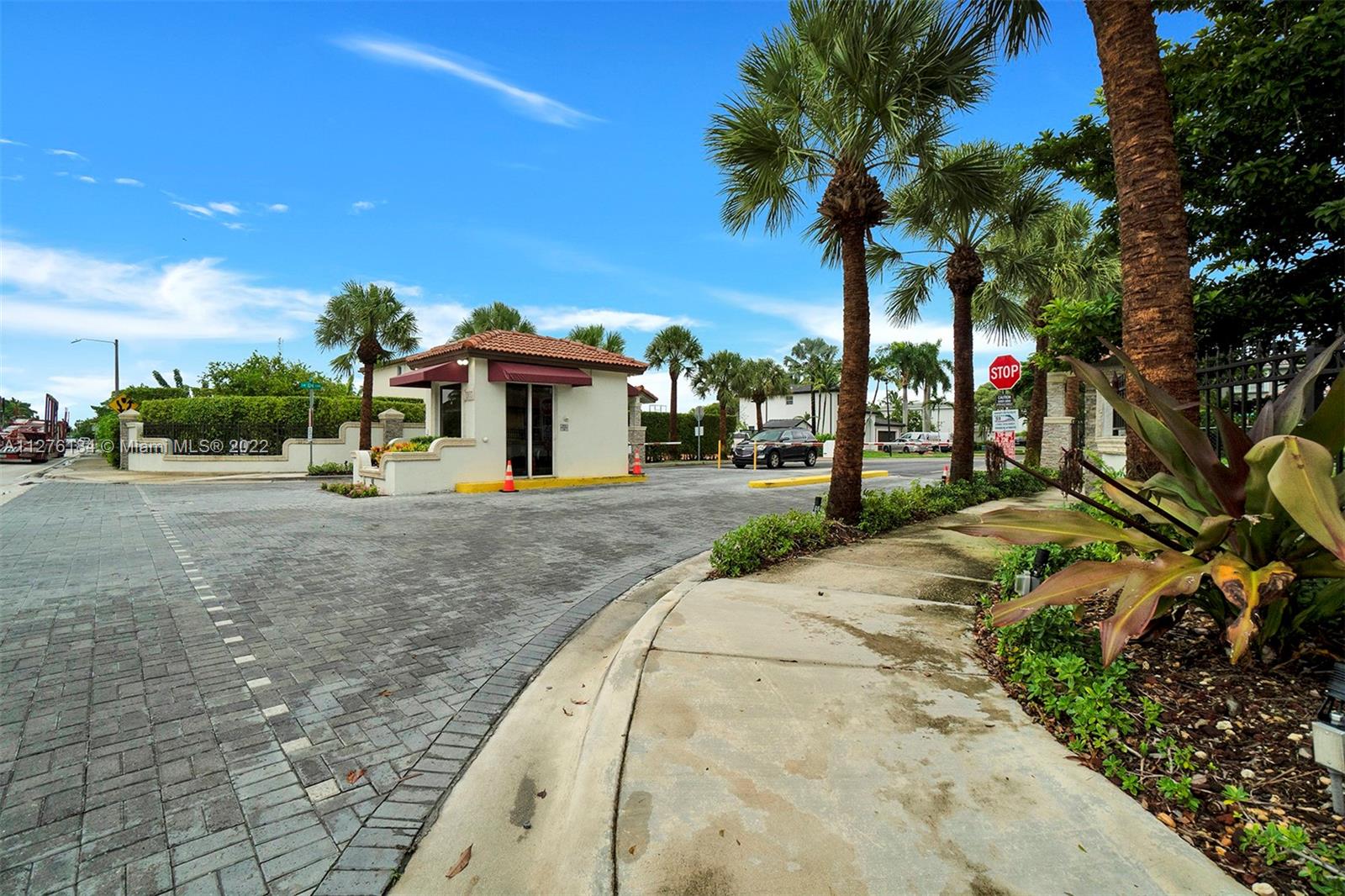 SIGNATURE GARDENS SUB - Residential