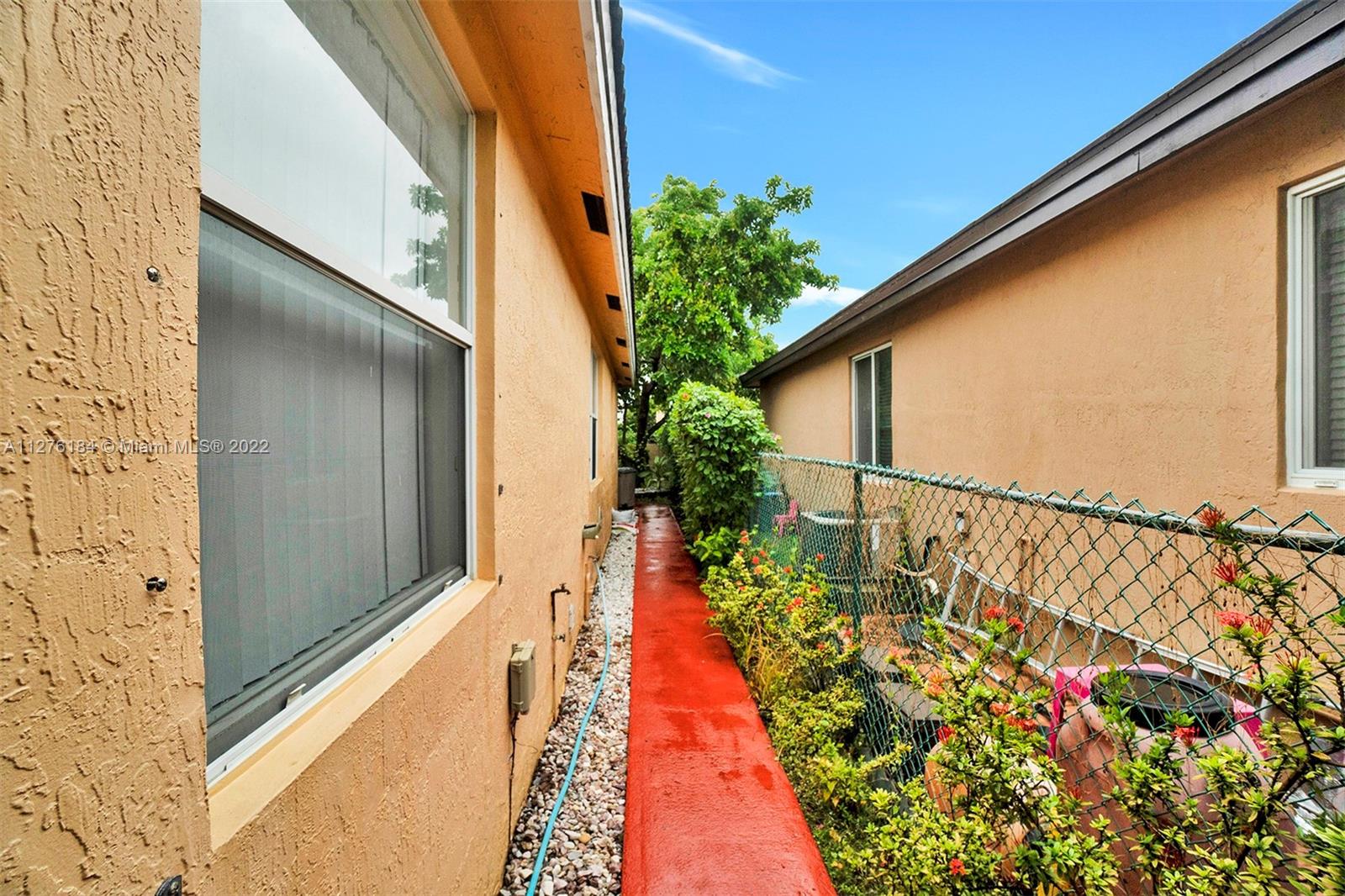 SIGNATURE GARDENS SUB - Residential