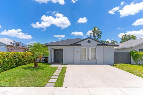 13520 SW 180th Ter Miami FL 33177