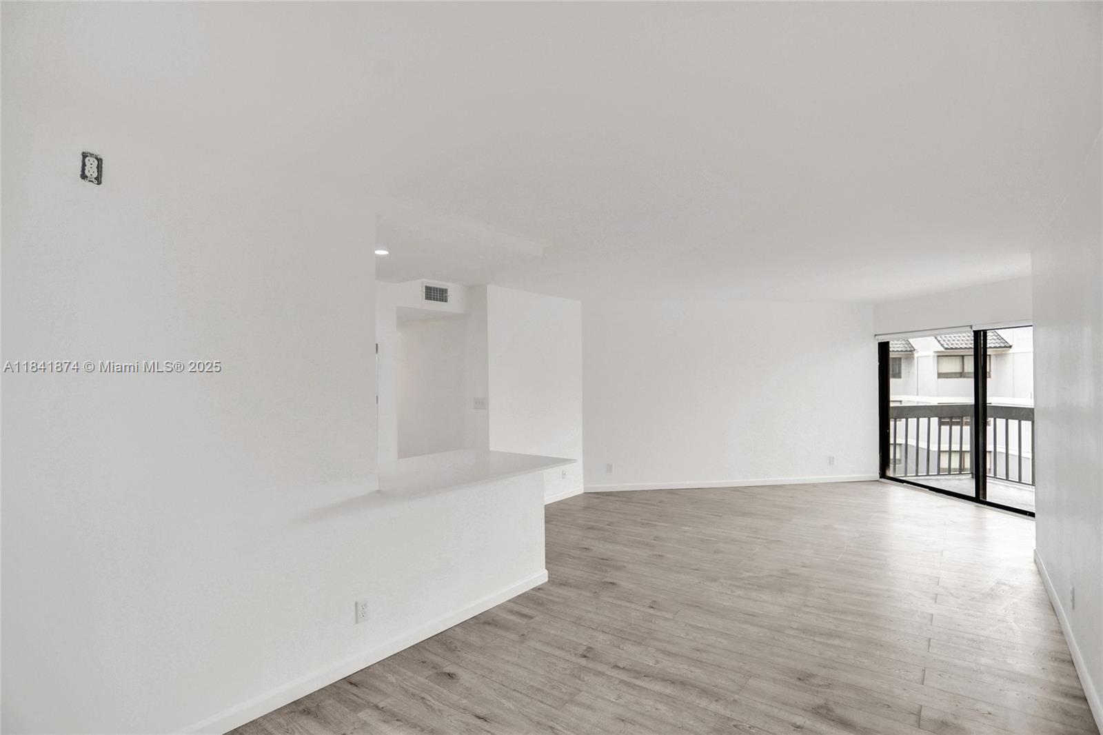 PRESIDENTIAL GOLFVIEW CON - Residential Lease