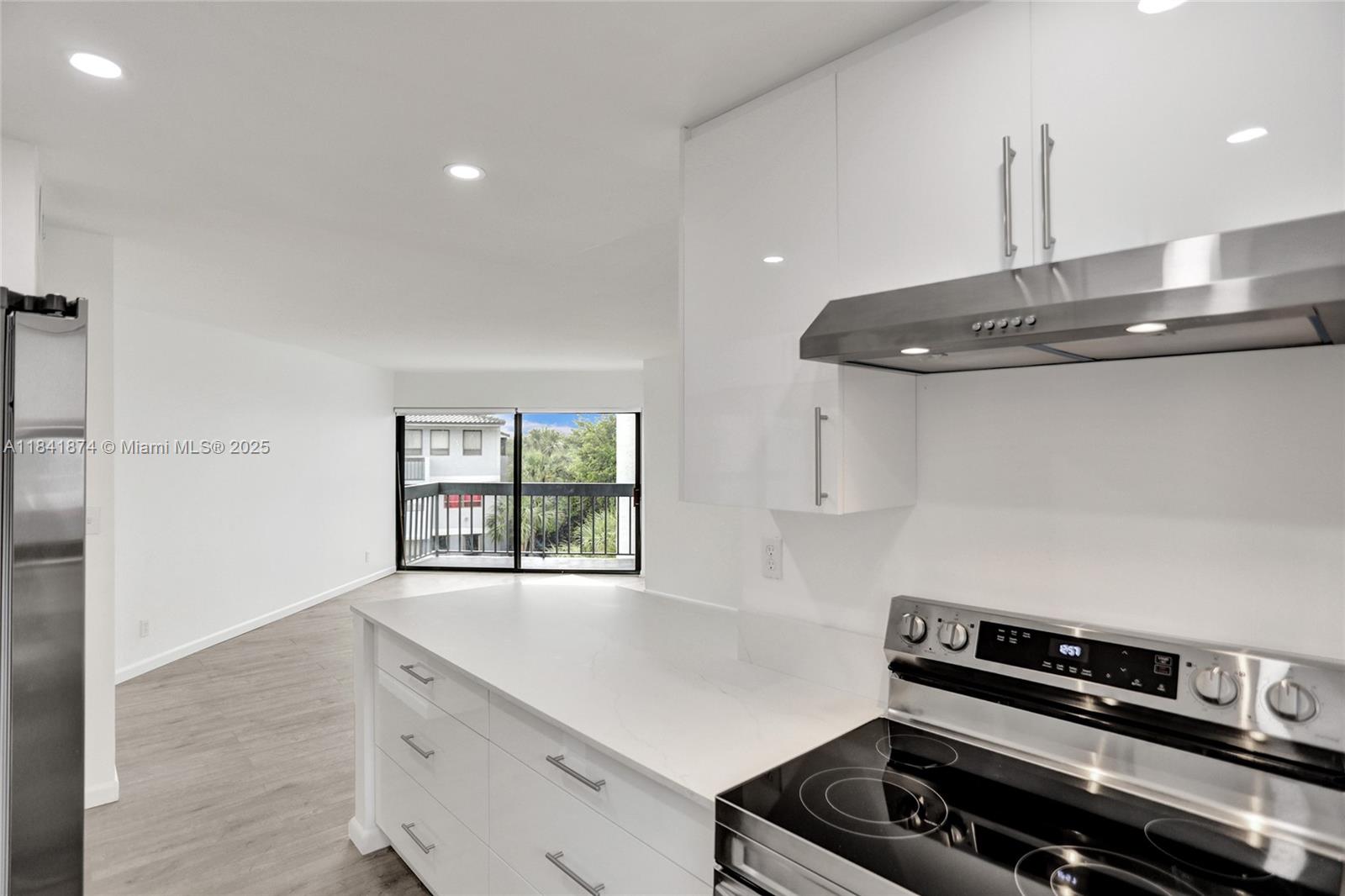 PRESIDENTIAL GOLFVIEW CON - Residential Lease