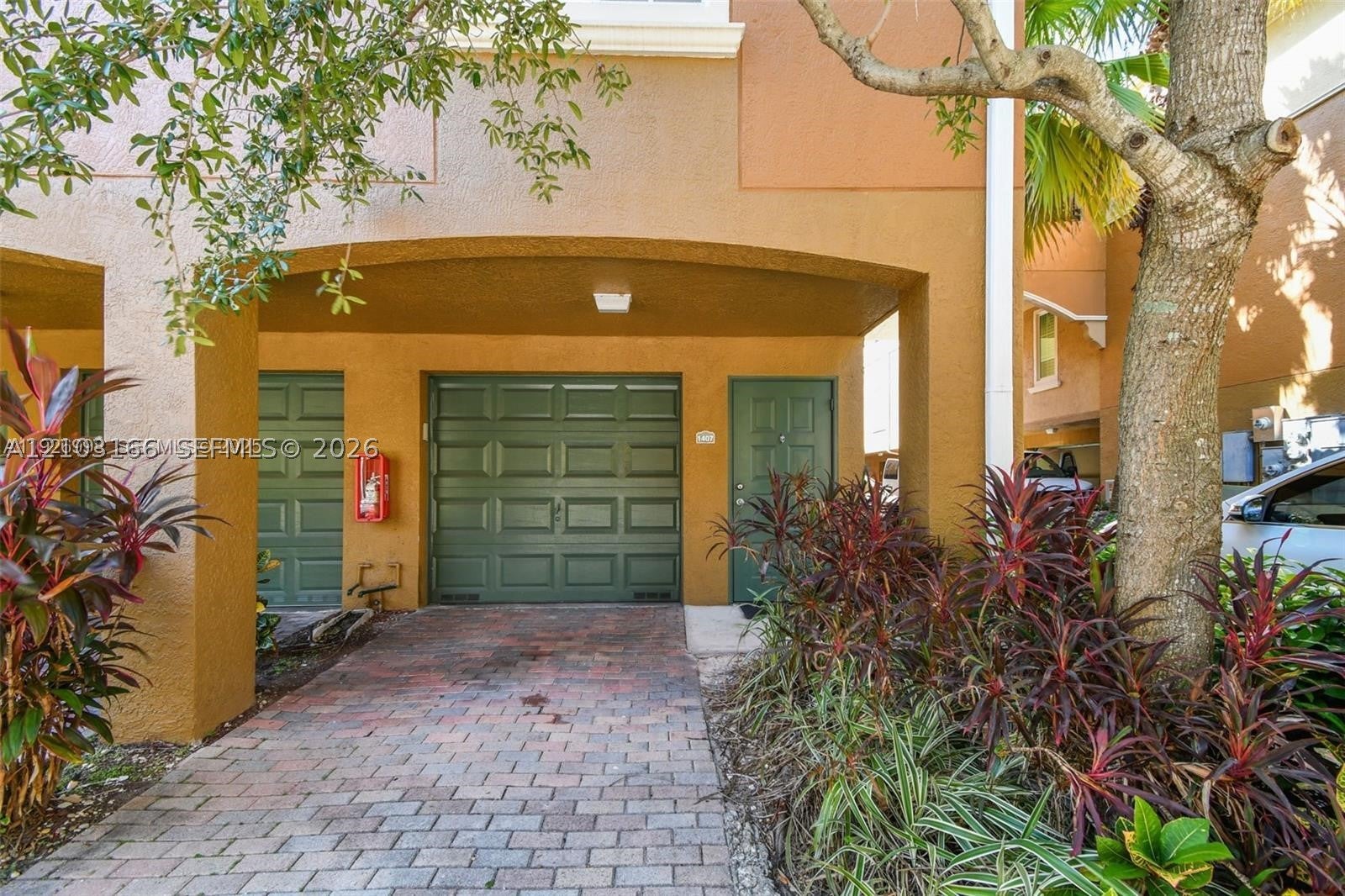View photos, virtual tours, details... 2945 NE 185th St 1407