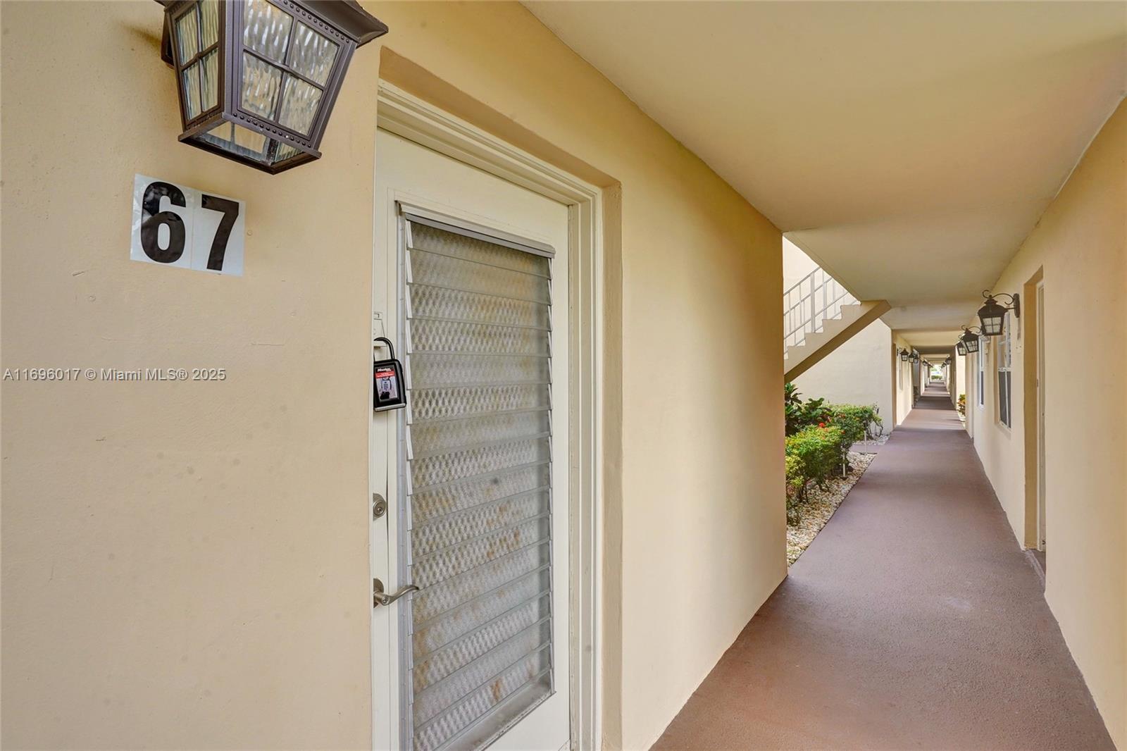 KINGS POINT BURGUNDY COND - Residential