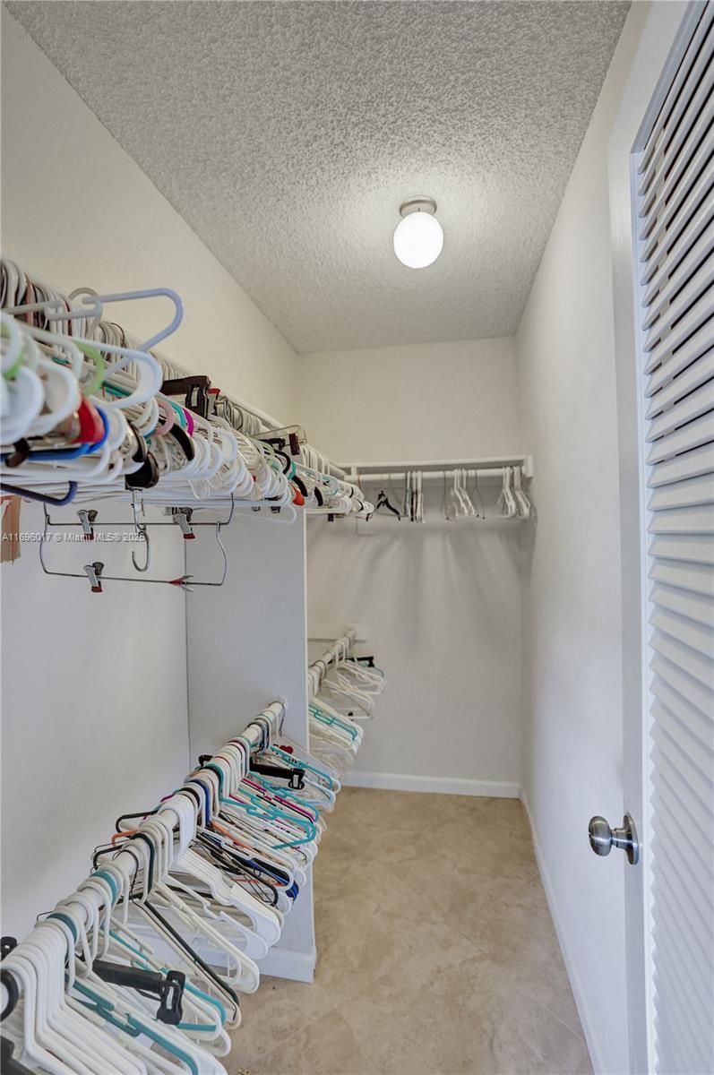 KINGS POINT BURGUNDY COND - Residential