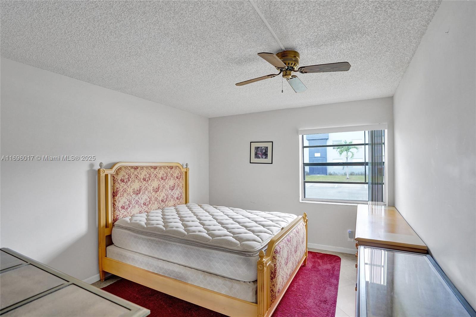 KINGS POINT BURGUNDY COND - Residential