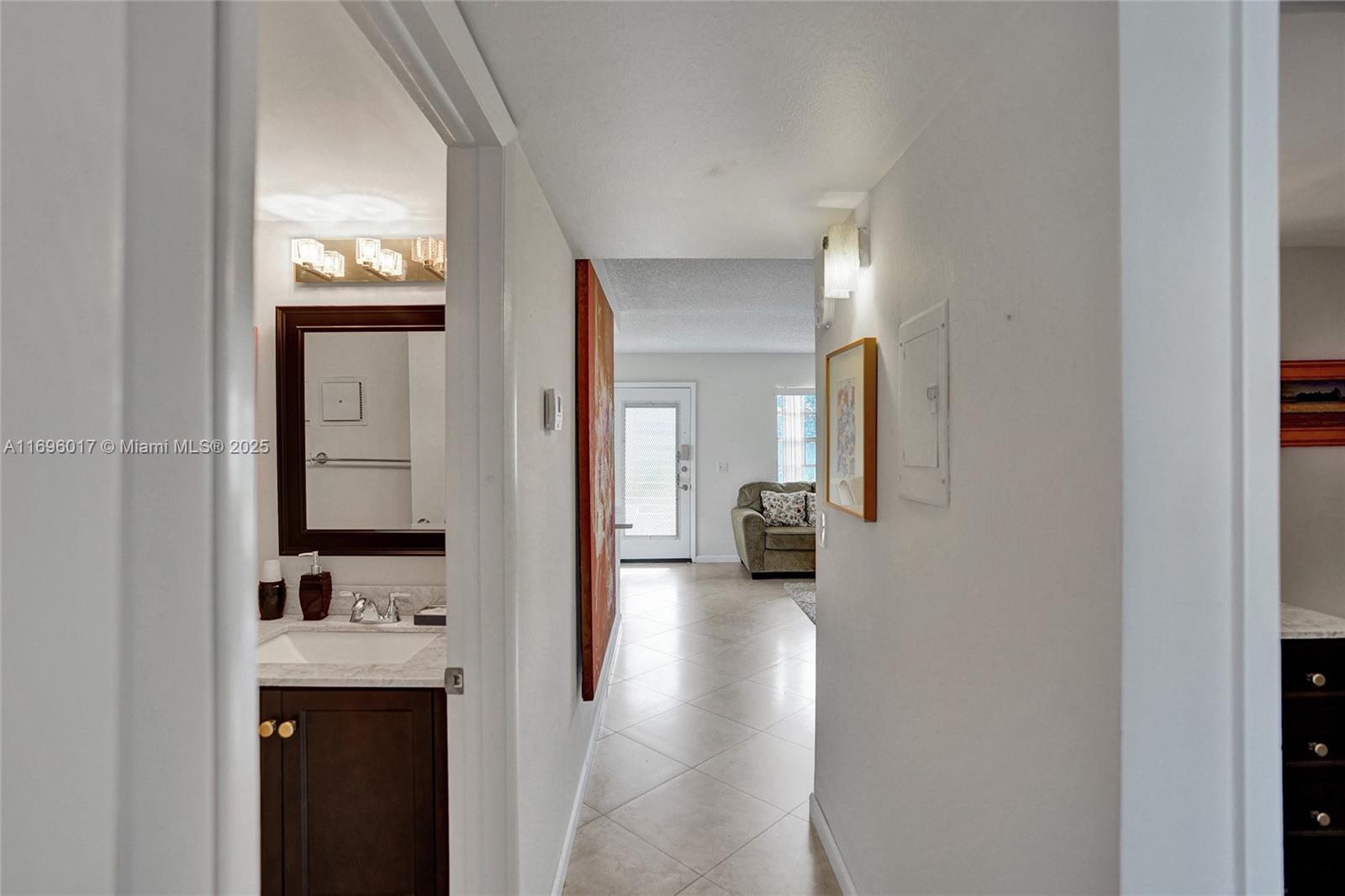 KINGS POINT BURGUNDY COND - Residential