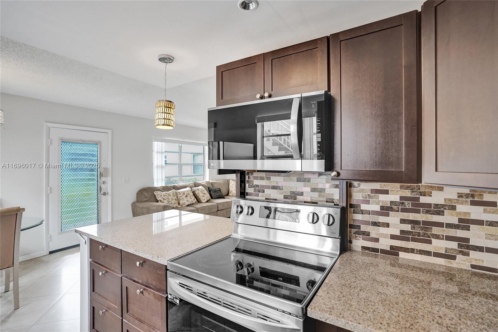 KINGS POINT BURGUNDY COND - Residential