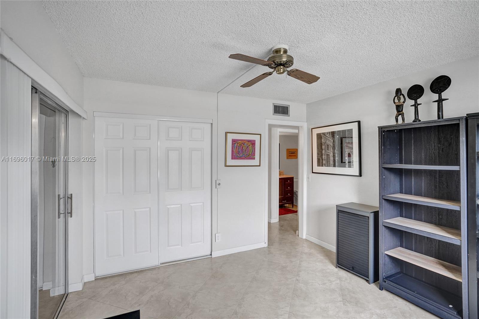 KINGS POINT BURGUNDY COND - Residential