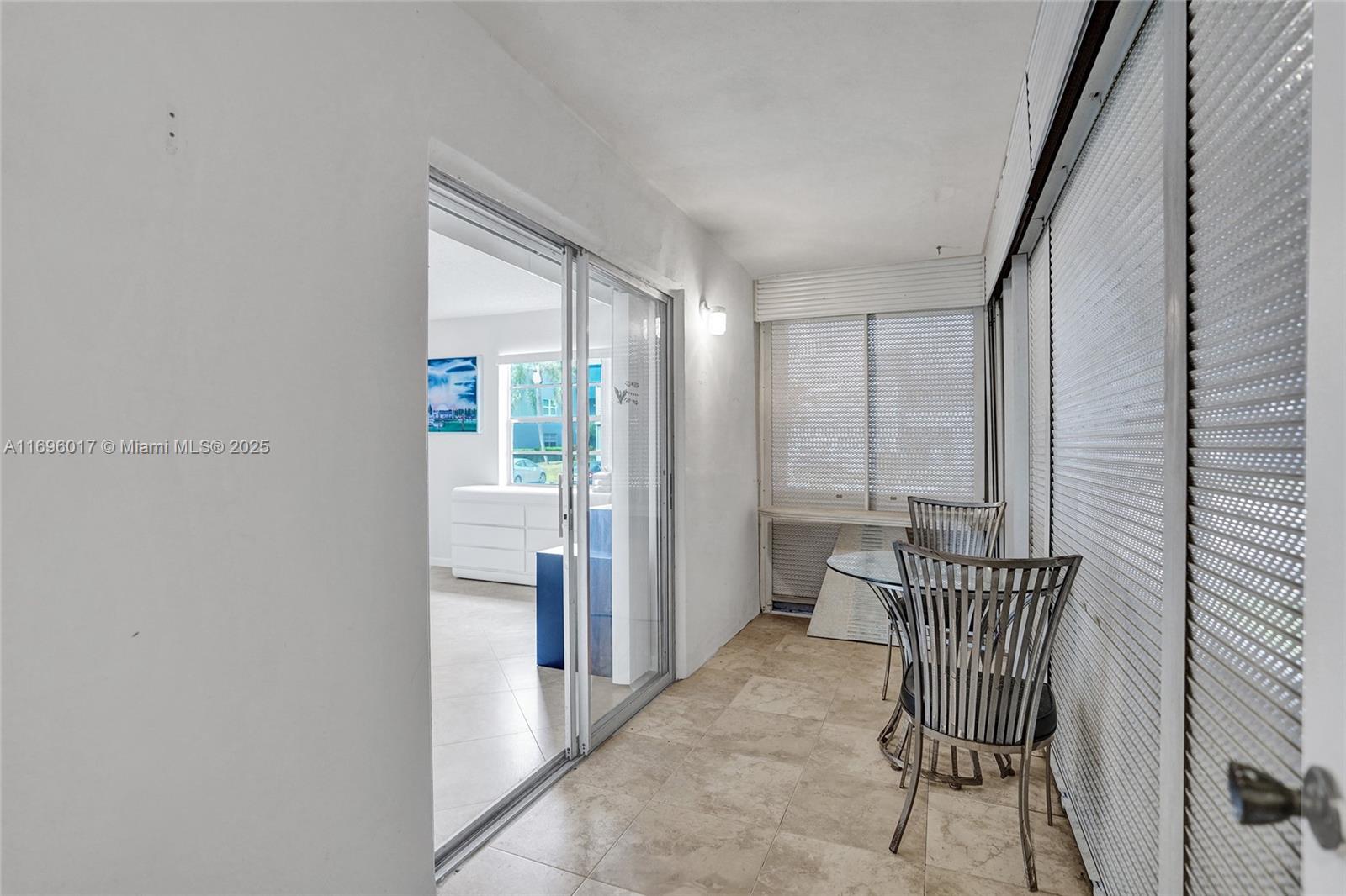 KINGS POINT BURGUNDY COND - Residential